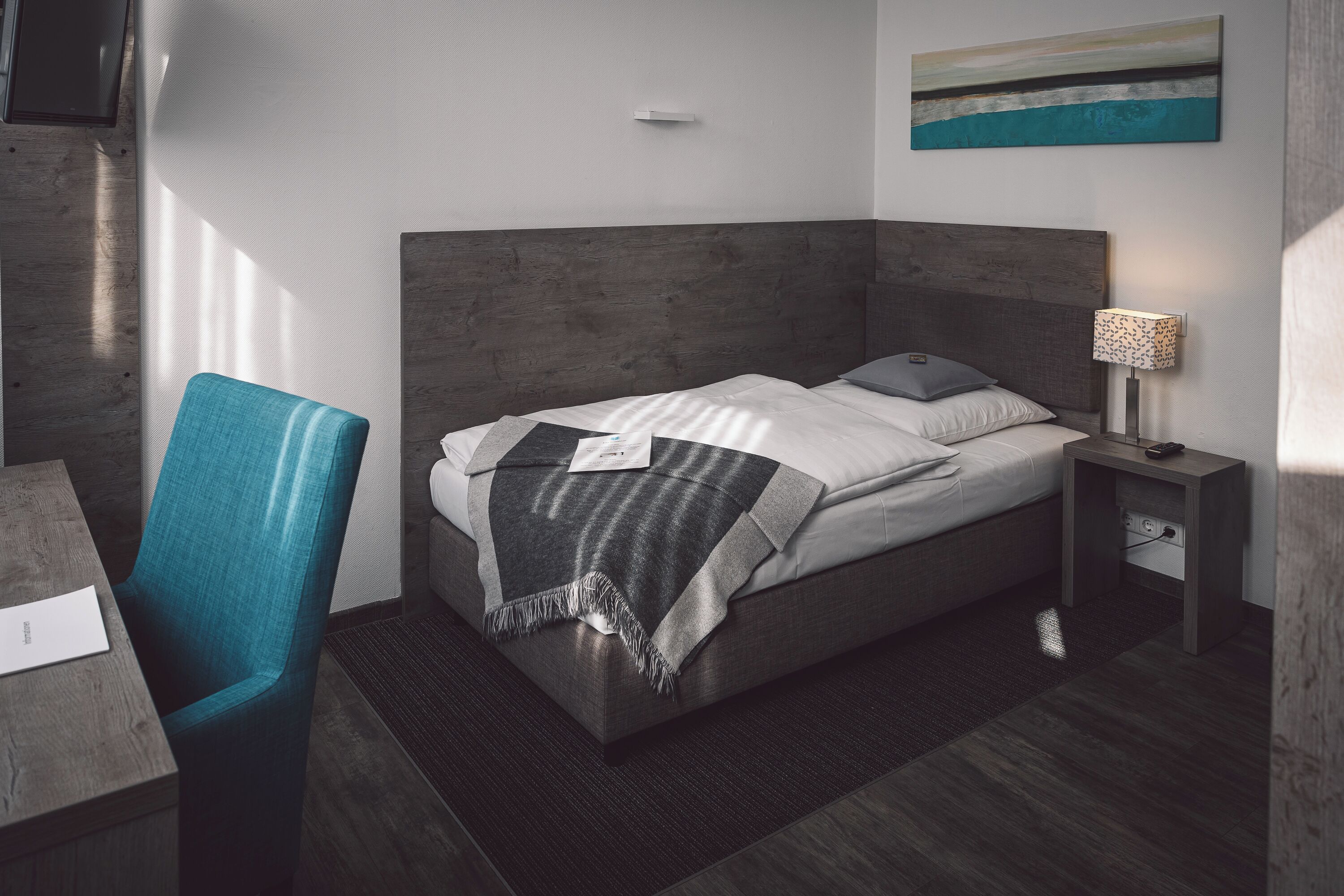 Singola Classic | Biancheria da letto ipoallergenica, una cassaforte in camera