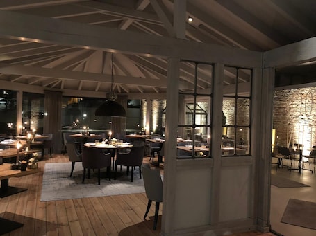 Dinner served, international cuisine