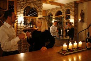 Bar (trong khuôn viên)