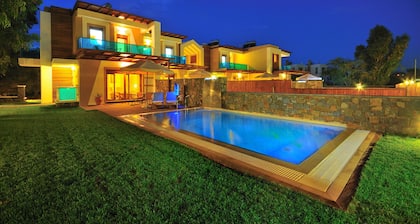 Horizon Line Villas
