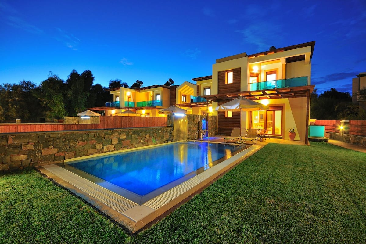 Villa (Erato) | Vista giardino