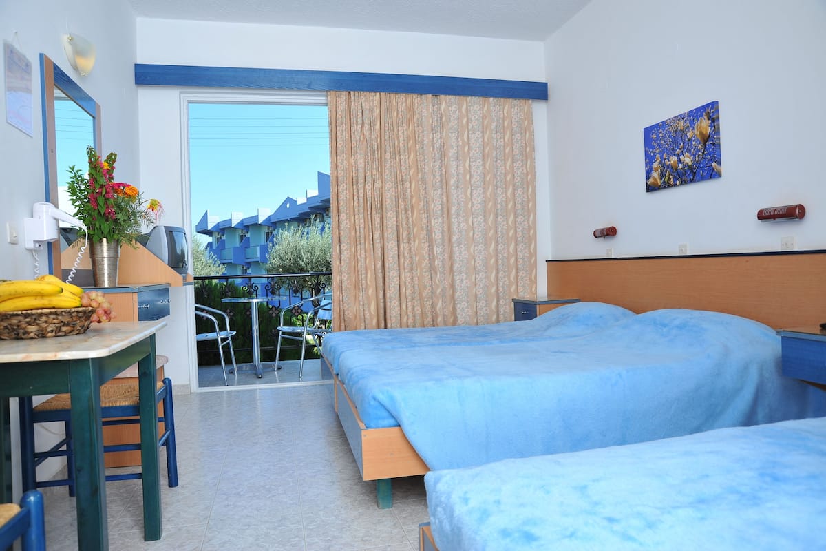 Soundproofing, free cots/infant beds, free WiFi
