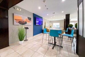 Lobby - Microtel Inn & Suites by Wyndham Columbia/At Fort Jackson (Columbia)