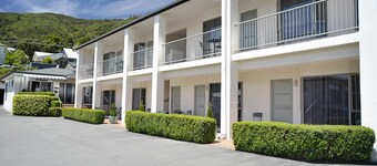 Jasmine Court Motel