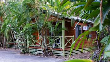 Vintage Villa | Terrace/patio