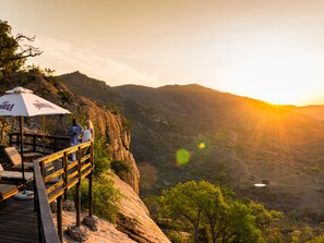 Sun deck - aha Bongani Mountain Lodge (Kruger National Park)