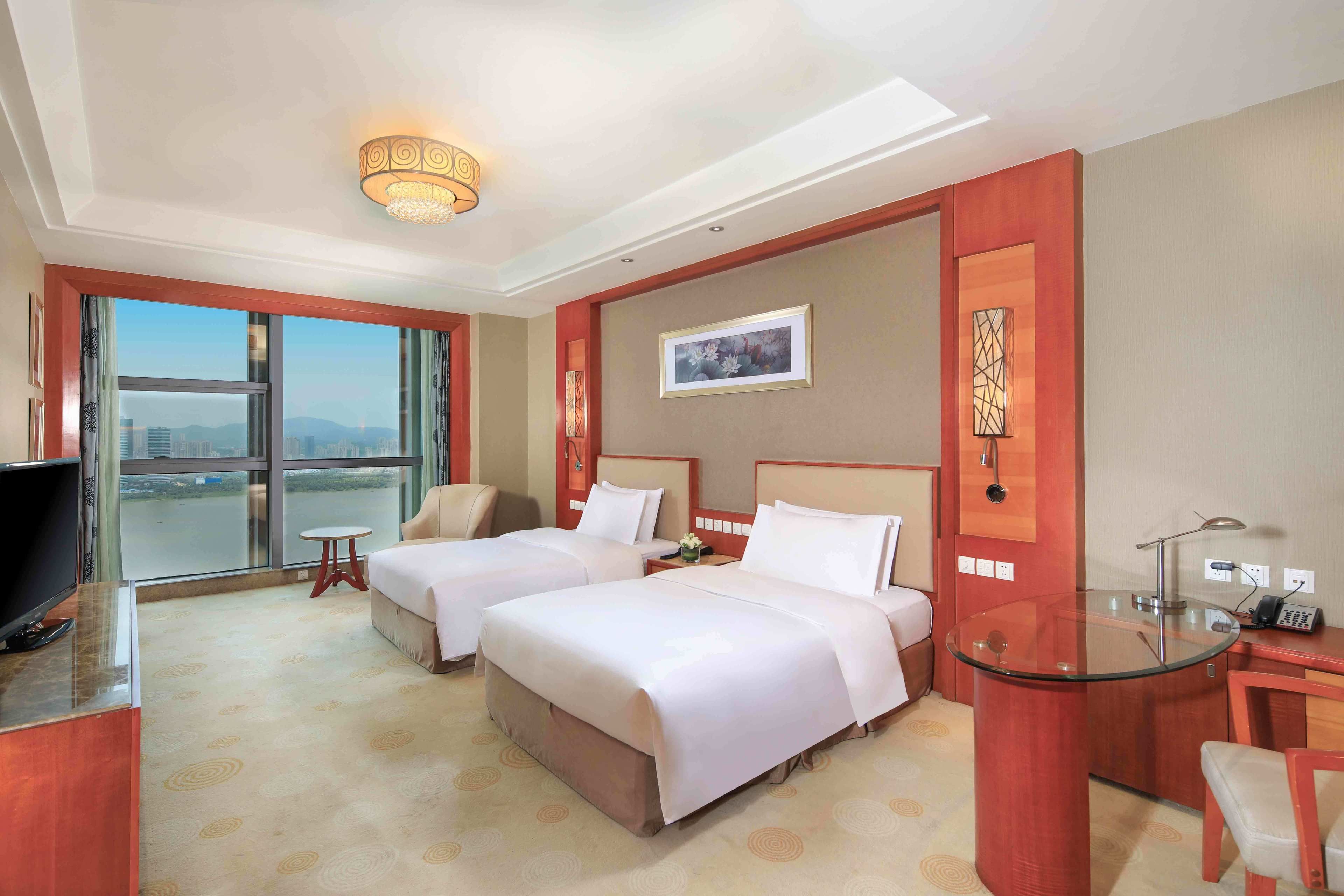 superior twin room, river view | premium bedding, down duvets, select comfort beds, minibar