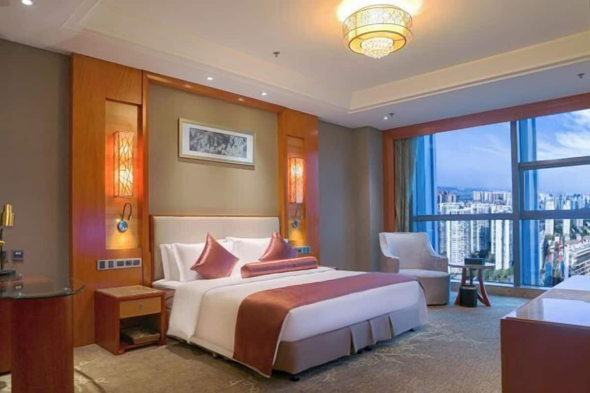 Hochwertige Bettwaren, Daunenbettdecken, Select-Comfort-Betten, Minibar