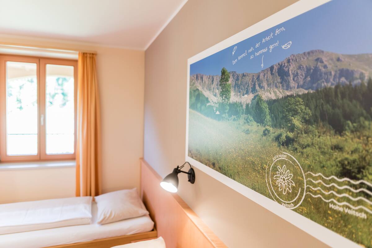 1 bedroom, in-room safe, desk, free wifi