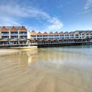 Exterior - Dolphin Quay Apartments (Mandurah)