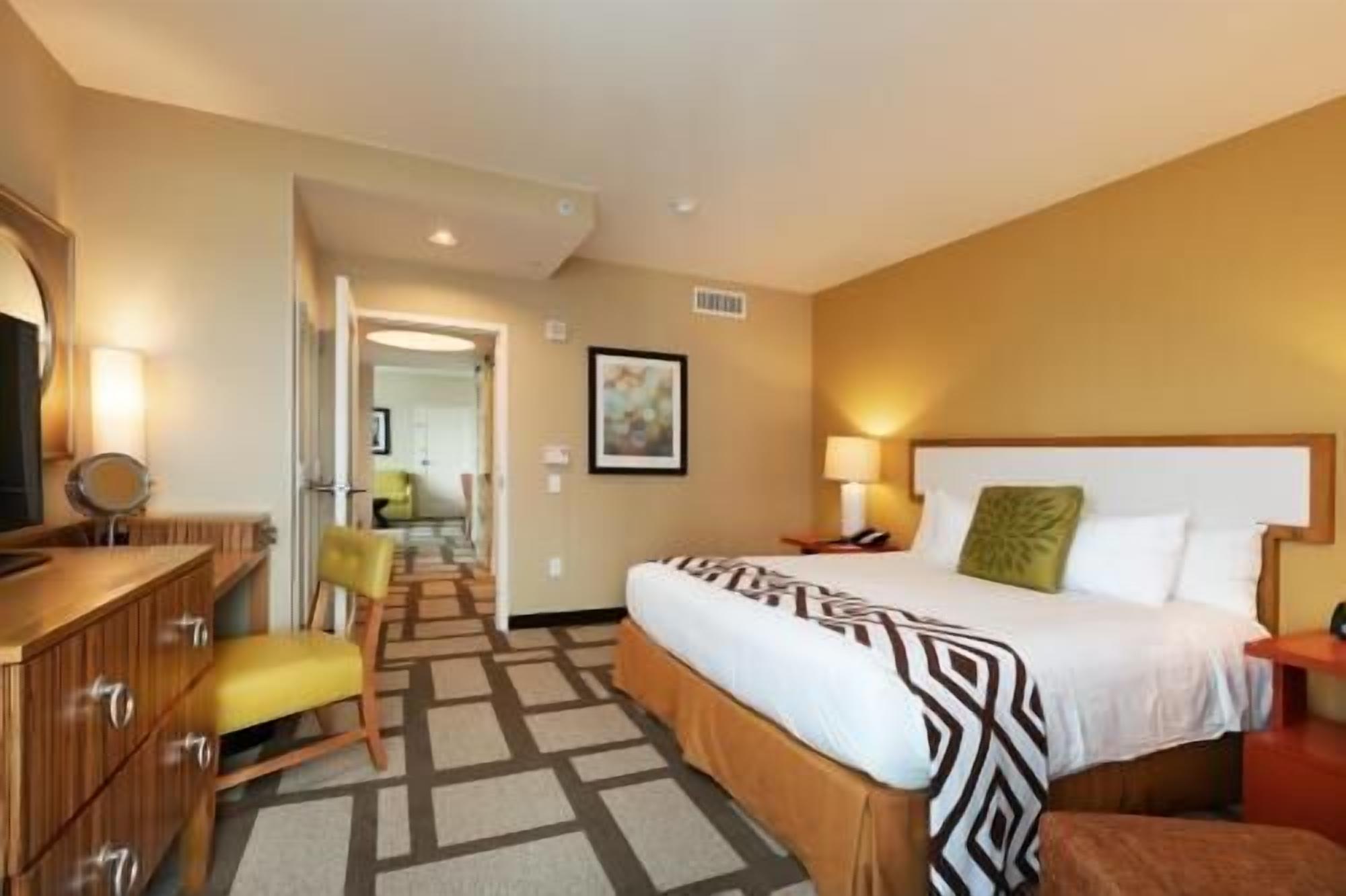 1 bedroom, hypo-allergenic bedding, in-room safe, desk