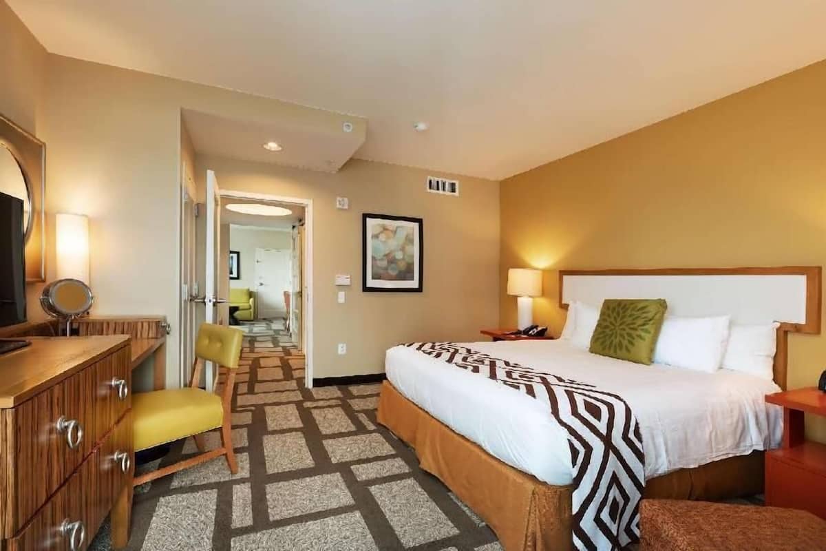 1 bedroom, hypo-allergenic bedding, in-room safe, desk
