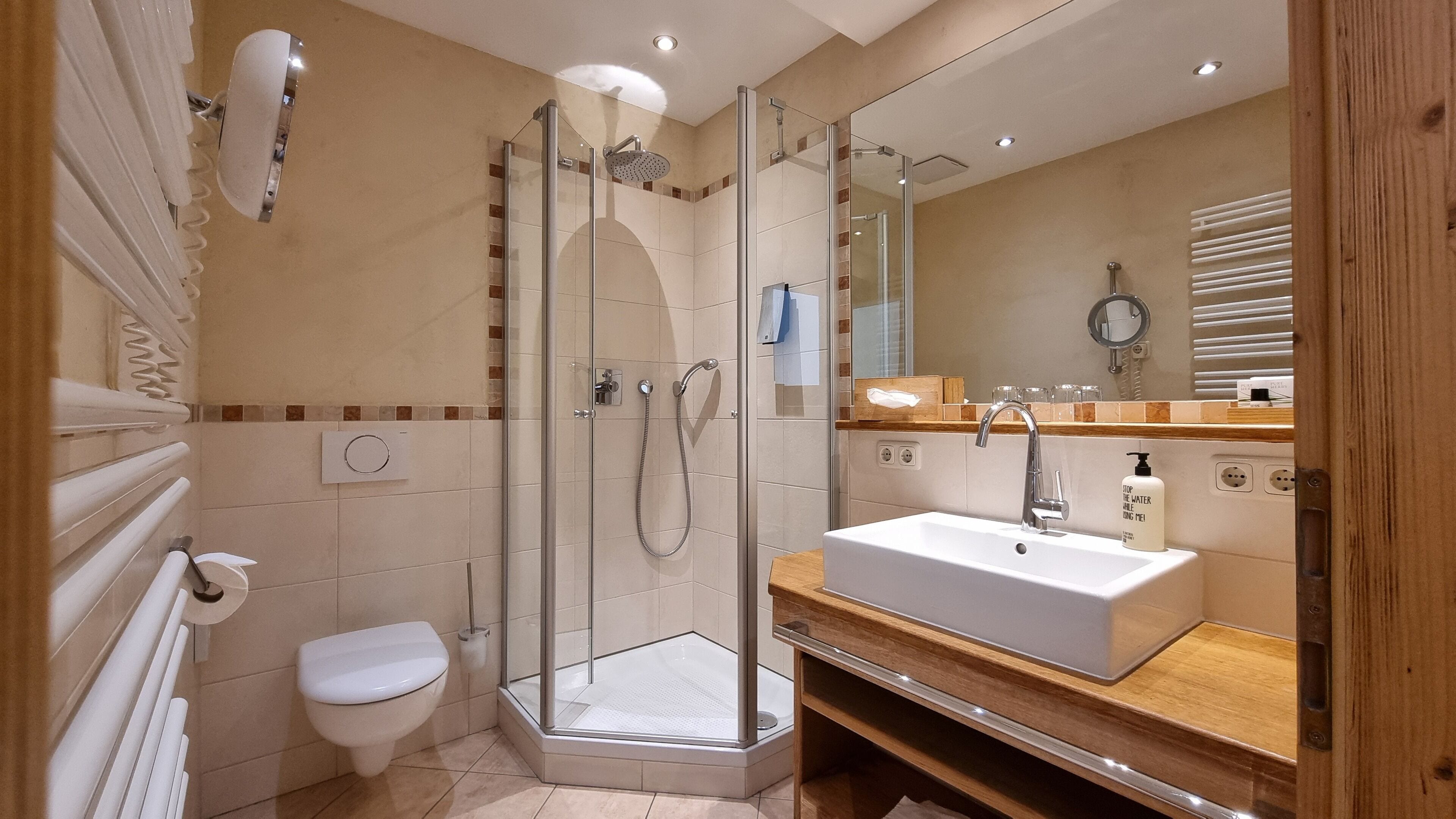 Foto - Staudacherhof in Garmisch-Partenkirchen I Blick aufs Zugspitzmassiv I einzigartige Bayurvida Küche