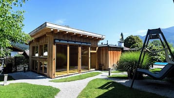 Trị liệu toàn thân, massage đá nóng, massage thể thao, tẩy tế bào chết
