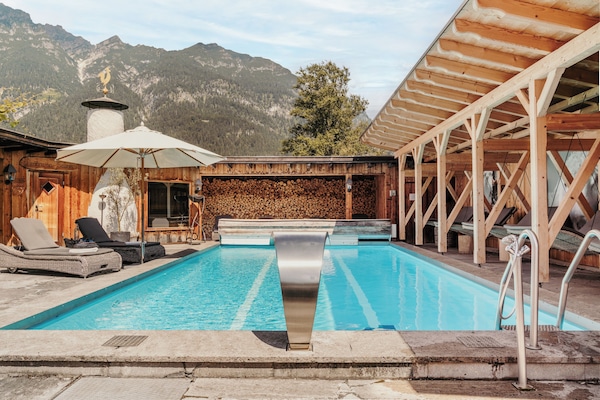 Piscine couverte, piscine extérieure