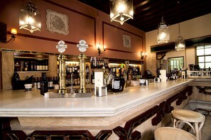 Bar (in der Unterkunft)