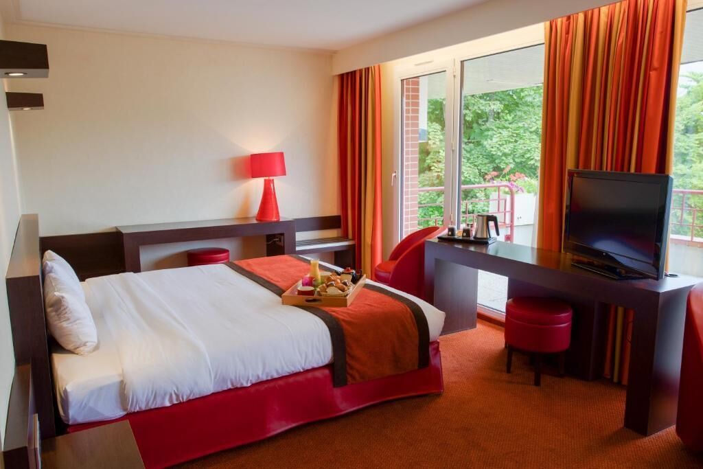 Doppel- oder Zweibettzimmer, Terrasse, Seeblick | Schreibtisch, schallisolierte Zimmer, Bügeleisen/Bügelbrett