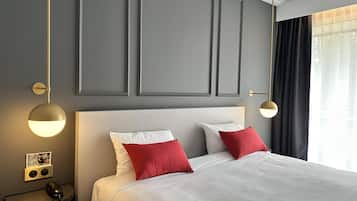 Phòng có thiết kế đặc sắc, quang cảnh công viên | Bàn, phòng cách âm, bàn ủi/dụng cụ ủi quần áo