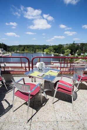 Terrace/patio - Hôtel Spa du Béryl (Bagnoles-de-l'Orne)