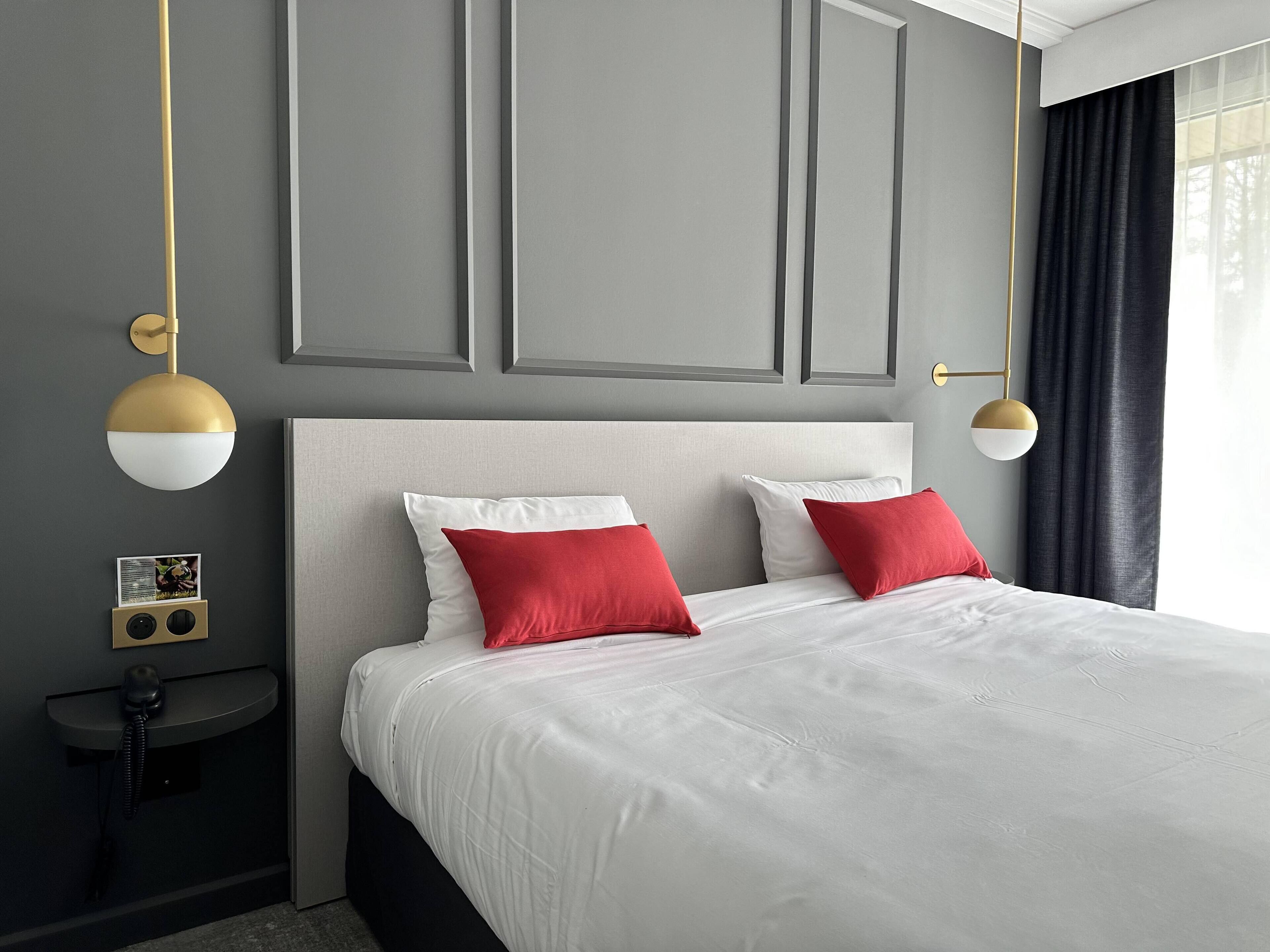 design room, park view | 1 bedroom, desk, soundproofing, iron/ironing board