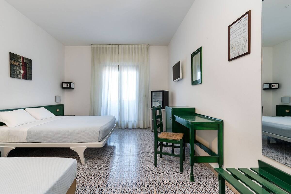 Premium bedding, in-room safe, desk, cots/infant beds