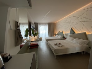 Premium bedding, in-room safe, desk, cots/infant beds