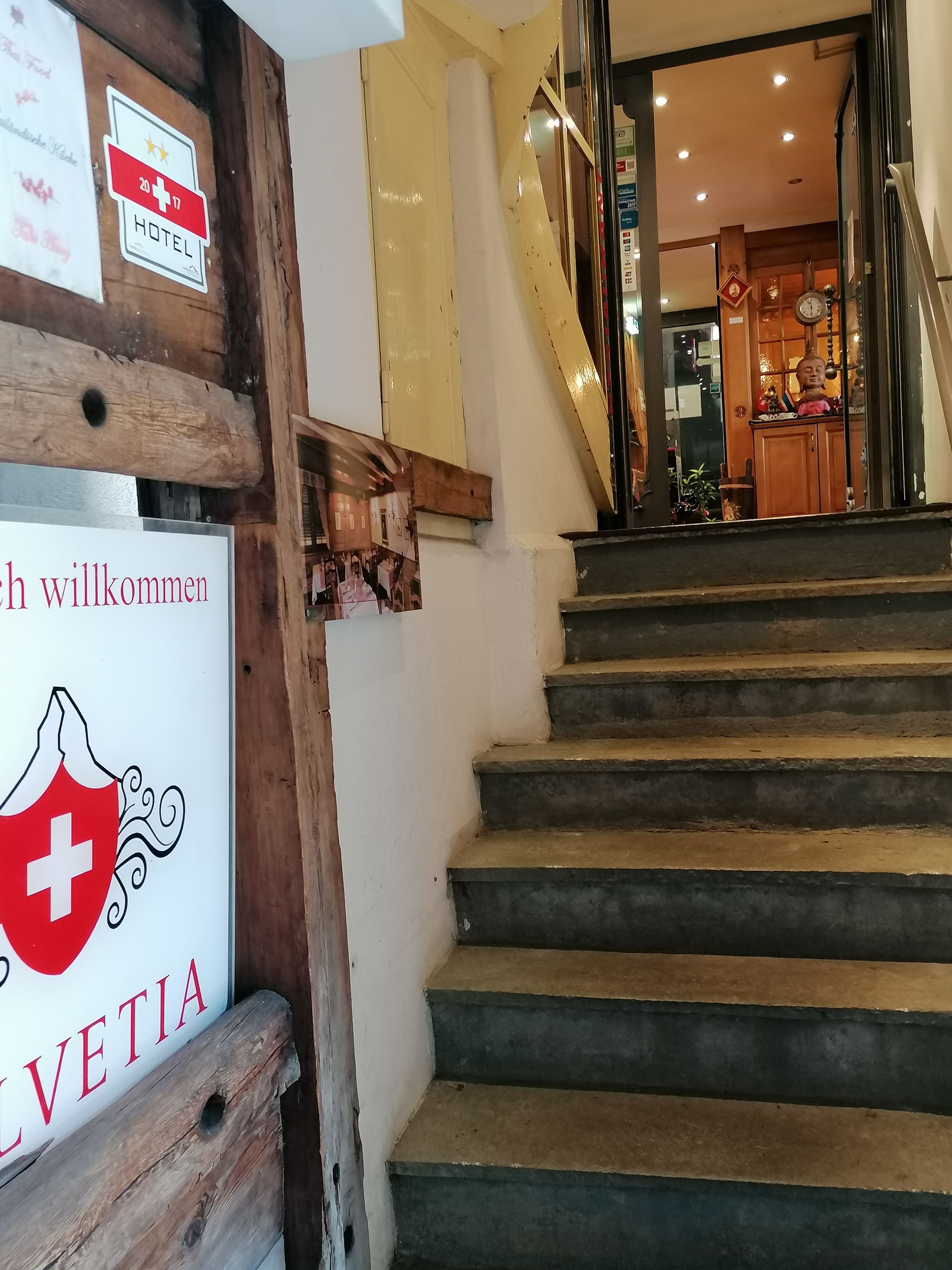 Pintu masuk properti