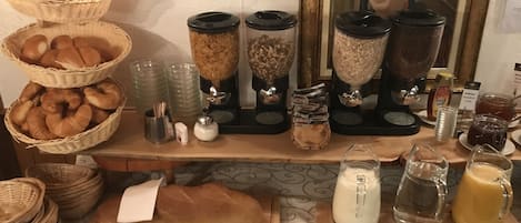 Gratis frukostbuffé varje dag