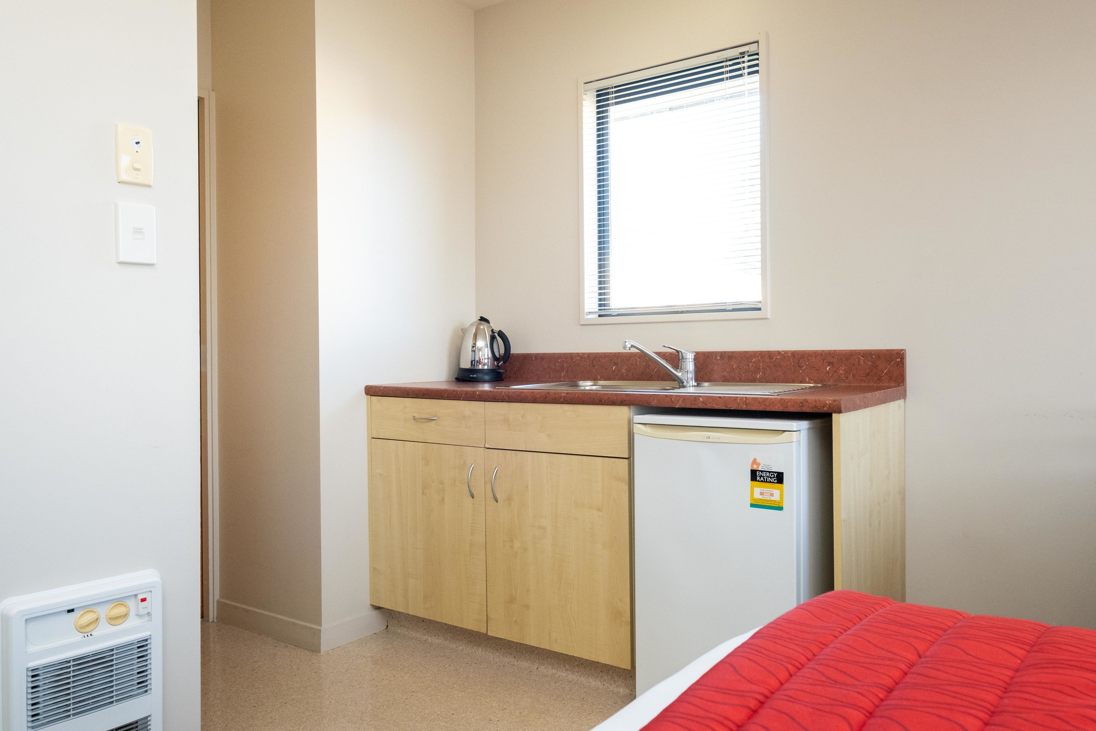 Habitación, 1 habitación | Cocina privada | Frigorífico, microondas, cafetera o tetera y hervidor eléctrico