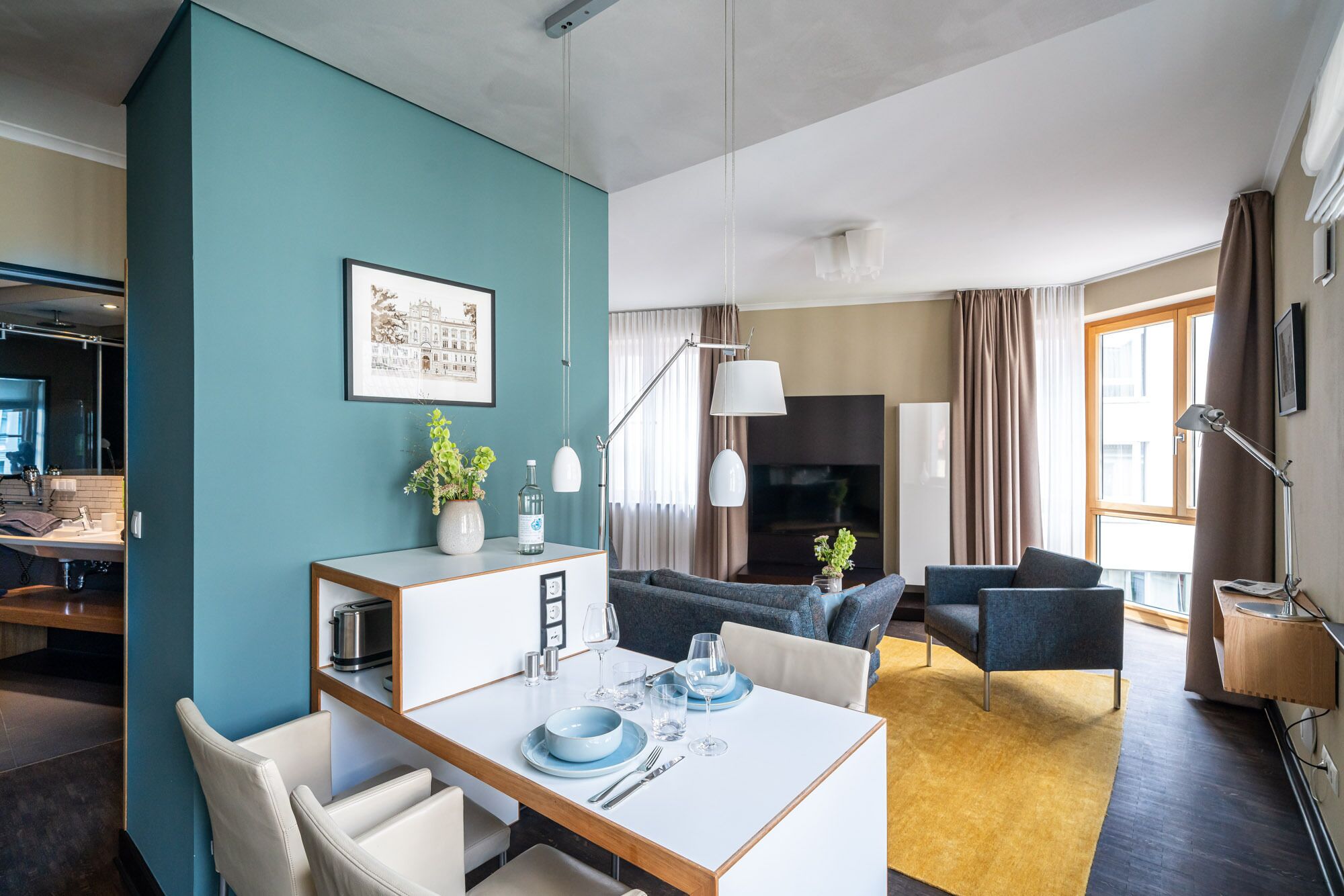 MEDIUM-Apartment  | In-room dining