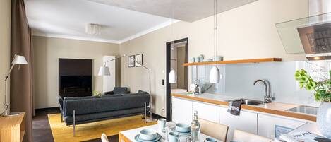 XLUXURY-Apartment | In-room dining