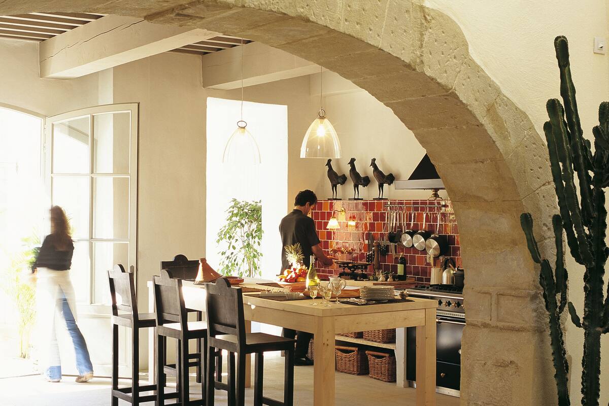 free daily full breakfast