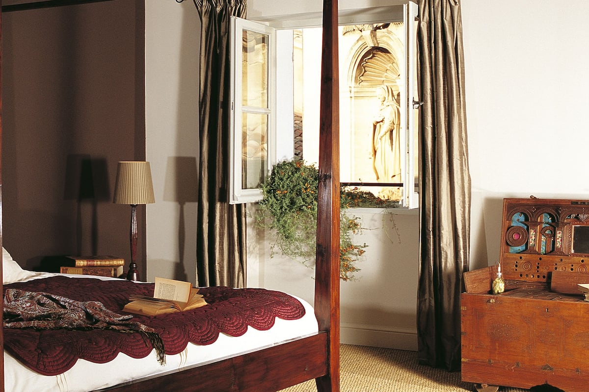romantic suite, 1 king bed | 1 bedroom, hypo-allergenic bedding, select comfort beds, minibar