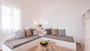 1 bedroom, hypo-allergenic bedding, pillowtop beds, in-room safe