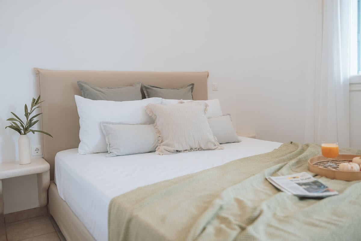 Suite, 1 Bedroom, Sea View, Ground Floor | 1 bedroom, hypo-allergenic bedding, pillowtop beds, in-room safe