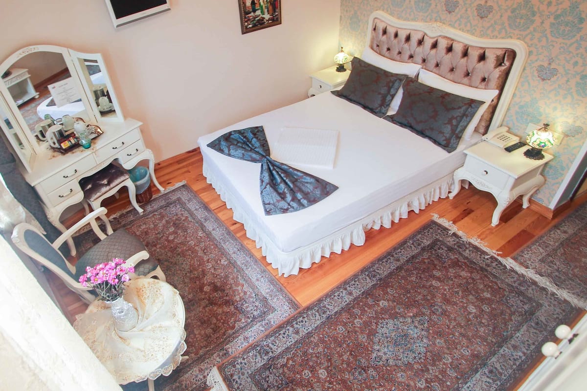 Ropa de cama de alta calidad, edredón y minibar