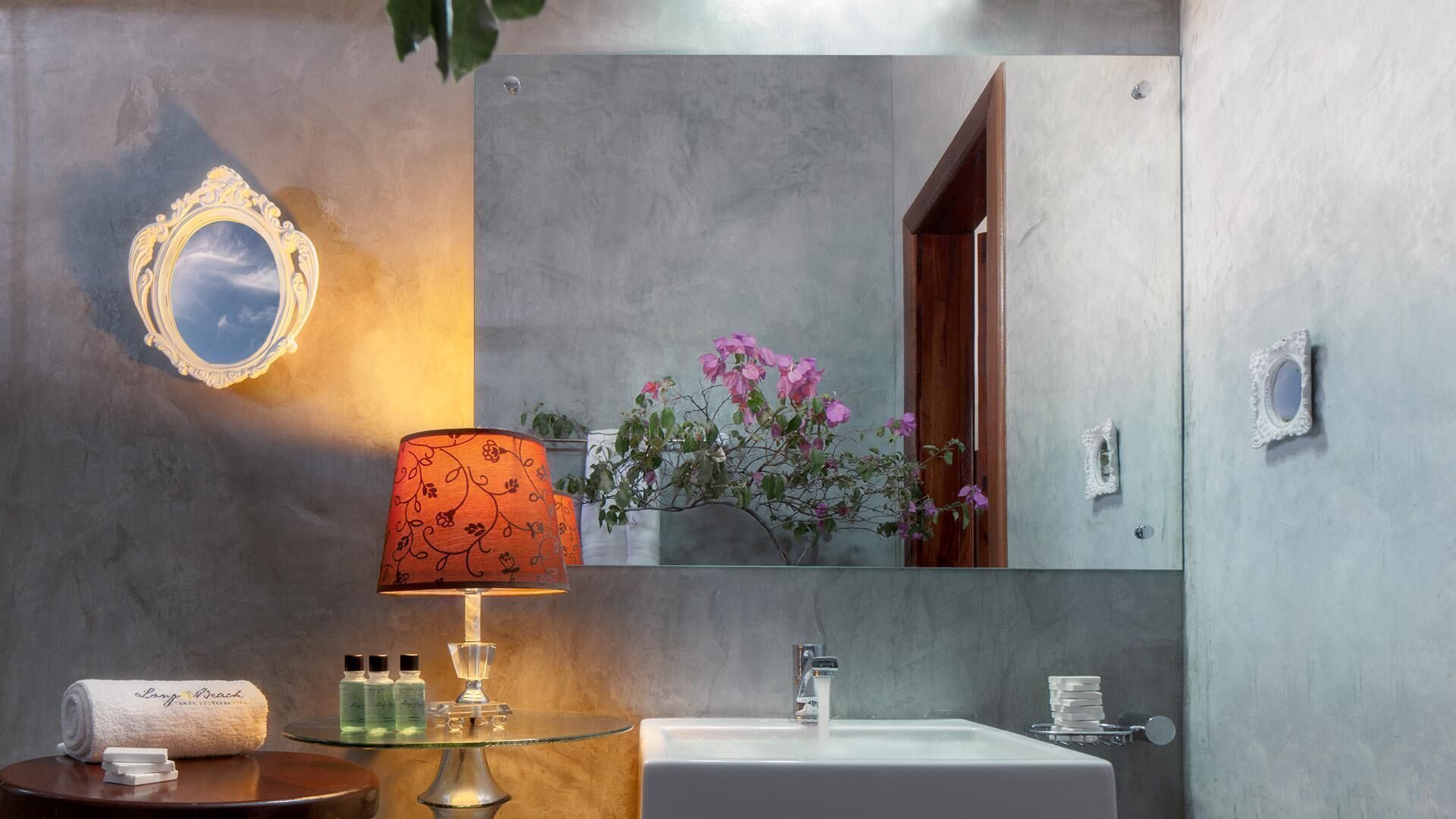 Bathroom | Shower, hair dryer, towels