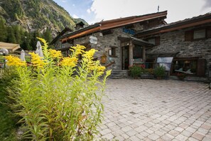 Front of property - La Barme (Cogne)
