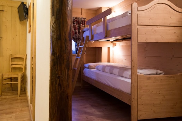 In-room safe, desk, free WiFi, bed sheets