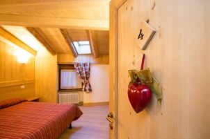 Caja de seguridad en la habitación, escritorio y wifi gratis 