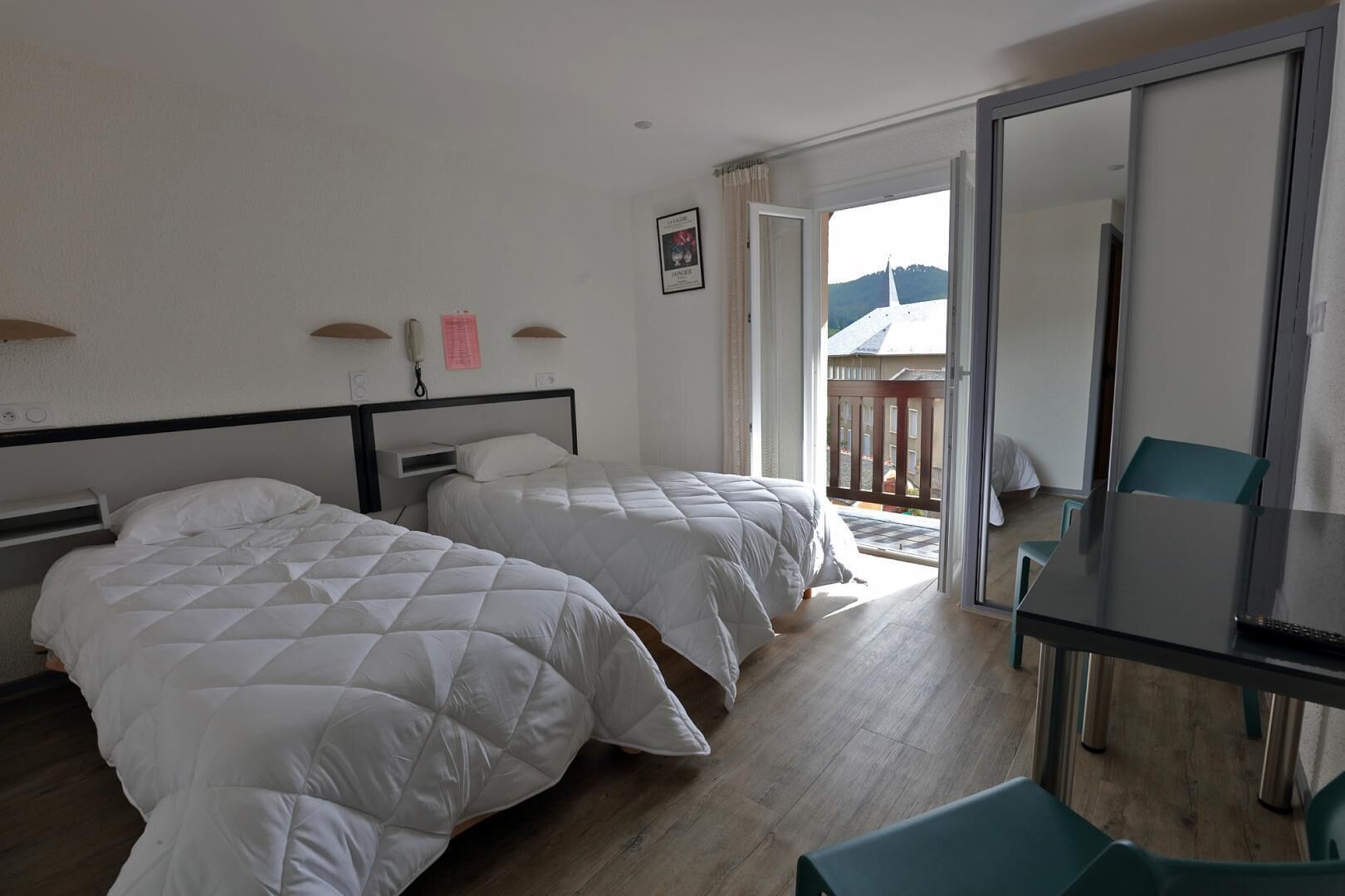 twin room | iron/ironing board, free cots/infant beds