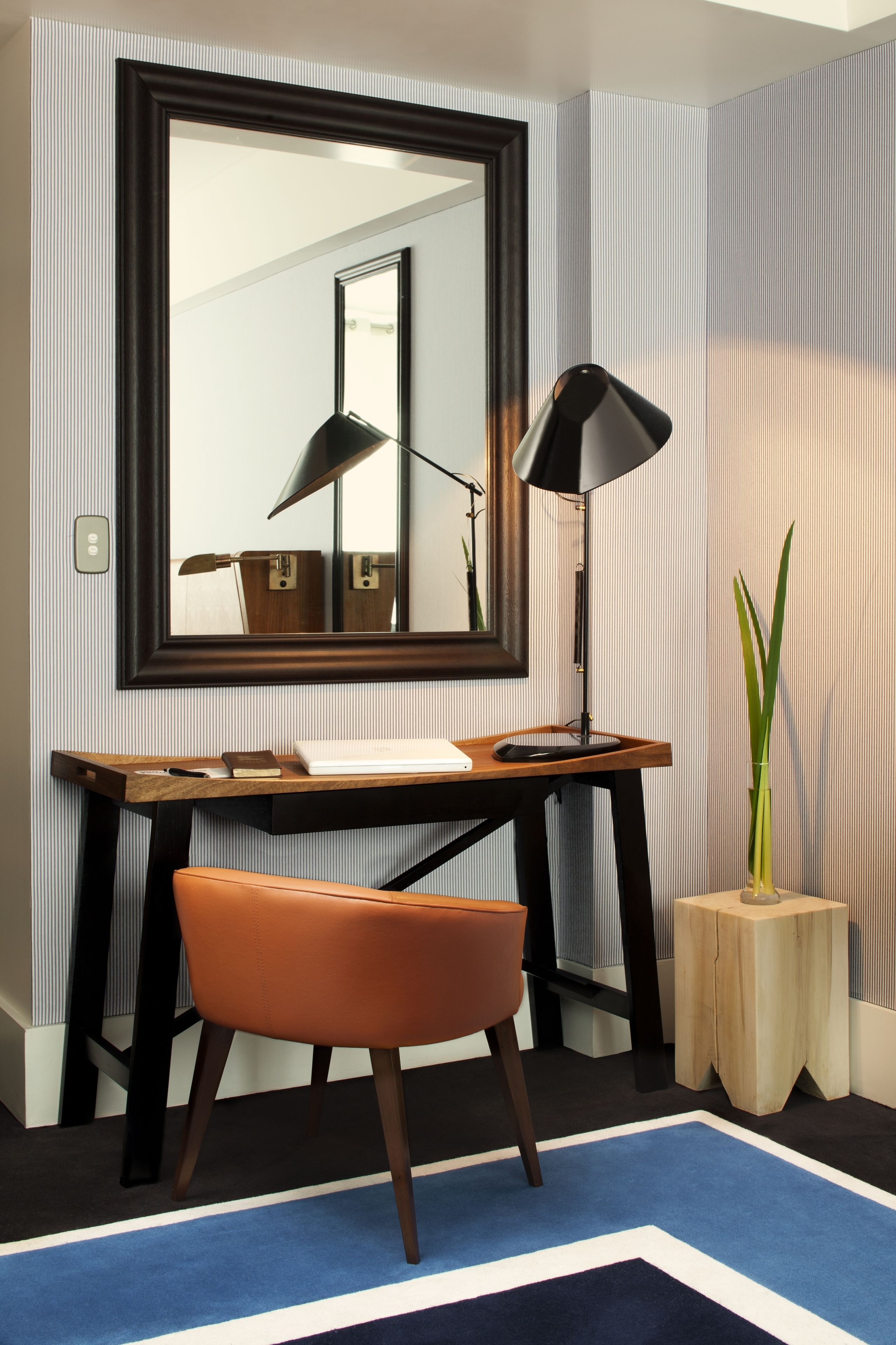 32-inch lcd tv with cable channels, tv