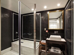 Free toiletries, hair dryer, bidet, towels - Hotel Pulitzer (Buenos Aires)
