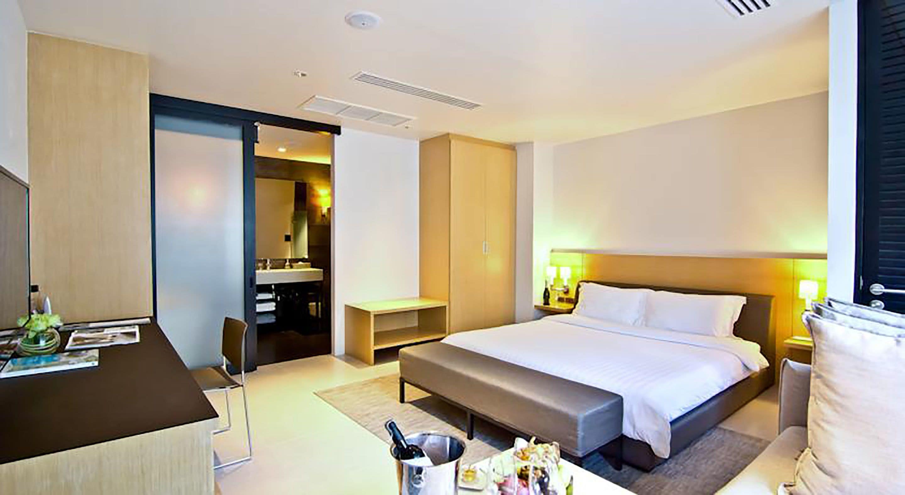 デューン スイート | 高級寝具、セーフティボックス (室内)、デスク、遮光カーテン