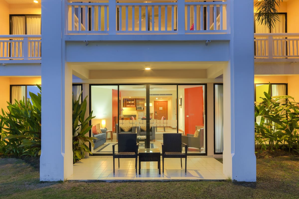 Suite, 2 habitaciones, cocineta | Balcón