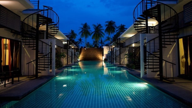 3 outdoor pools - The Kris Resort (Choeng Thale)