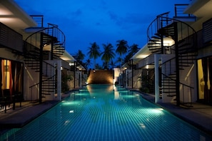 Pool - The Kris Resort (Choeng Thale)