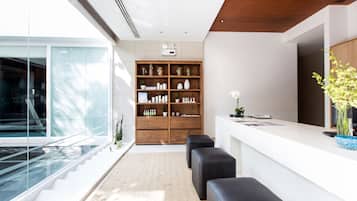 Couples treatment room(s), steam room, body treatments, aromatherapy