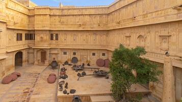 Children’s play area – outdoor