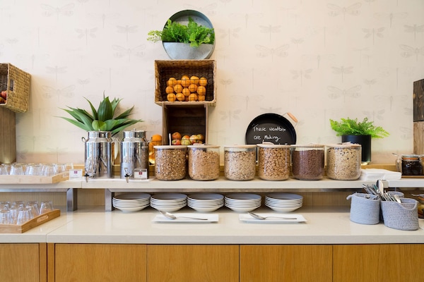 Colazione a buffet a pagamento, servita tutte le mattine